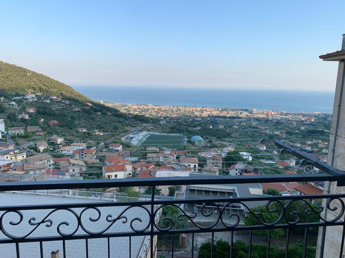 Il Nido Delle Rondini Apartman Formia Kültér fotó